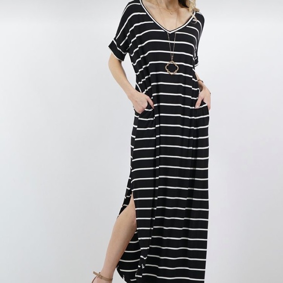 Dresses & Skirts - 🔥 LAST CHANCE 2/$10 42 Pops Women's MAXI Black Dress